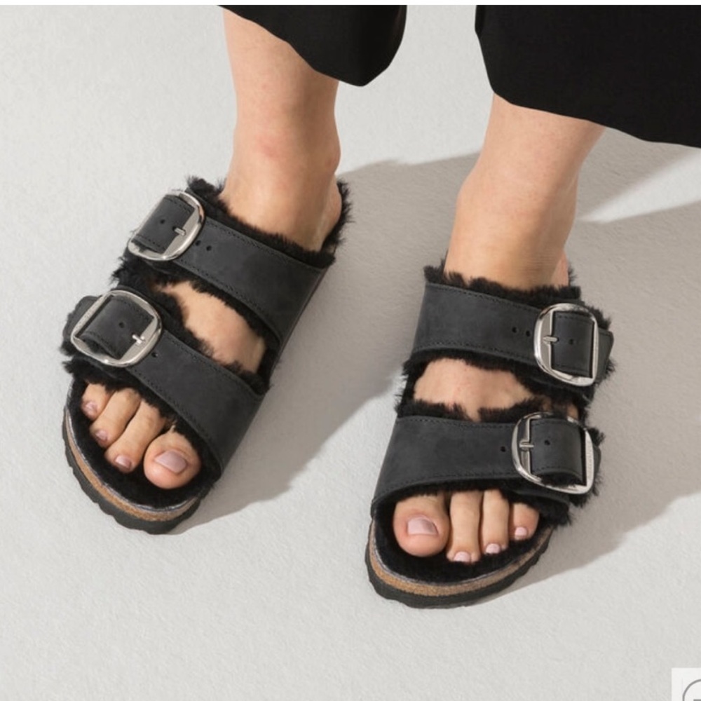 BIRKENSTOCK Arizona Big Buckle Shearling
Oiled Leather, SIZE 9-9.5US / 40EU 0422